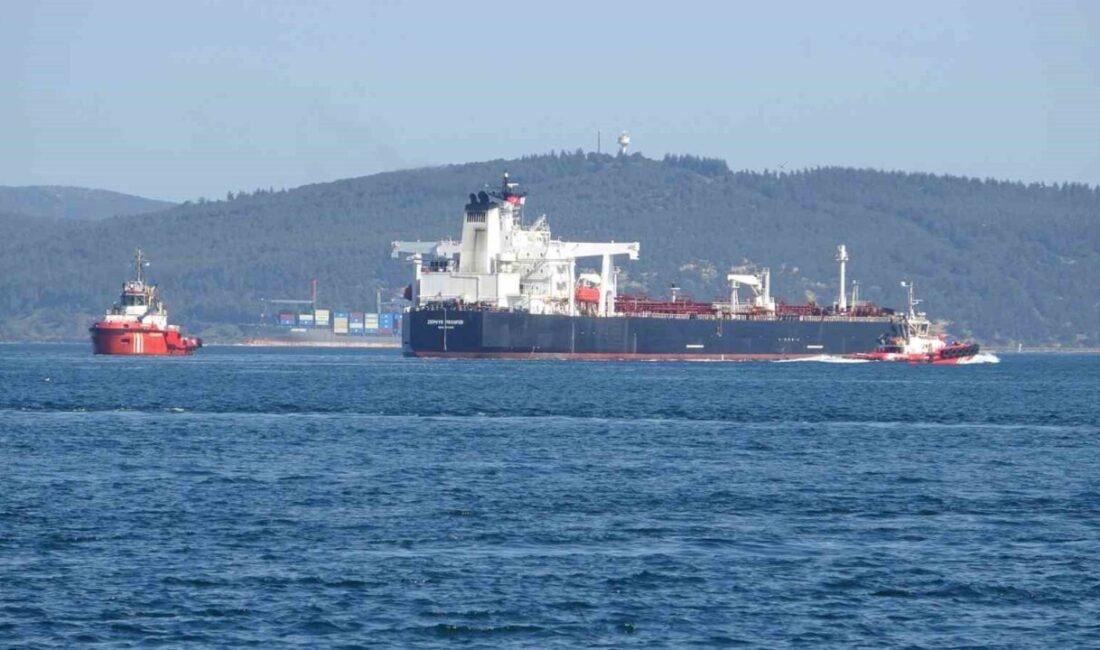 Çanakkale Boğazı’nda, ham petrol tankeri ‘ZEPHYR PROSPER’ için gerçekleştirilen kurtarma