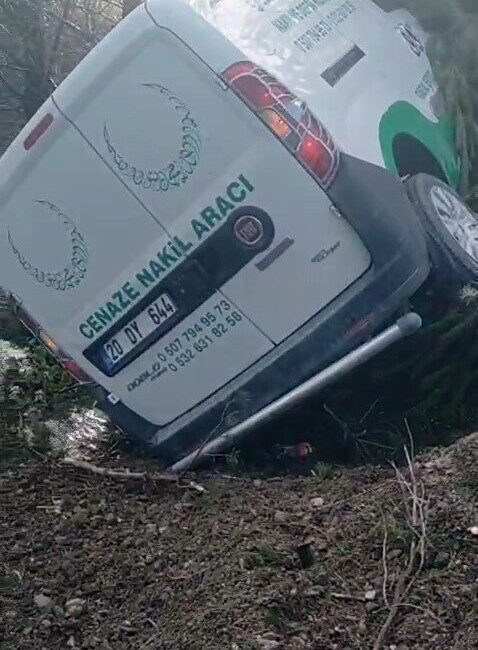 Sivas-Erzincan karayolunda, Sivas’ın İmranlı ilçesi Yazıköy yakınlarında meydana gelen bir