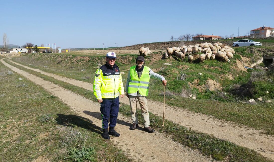 Yozgat Merkez İlçe Jandarma Komutanlığı Trafik Jandarması ekipleri, trafik güvenliğini
