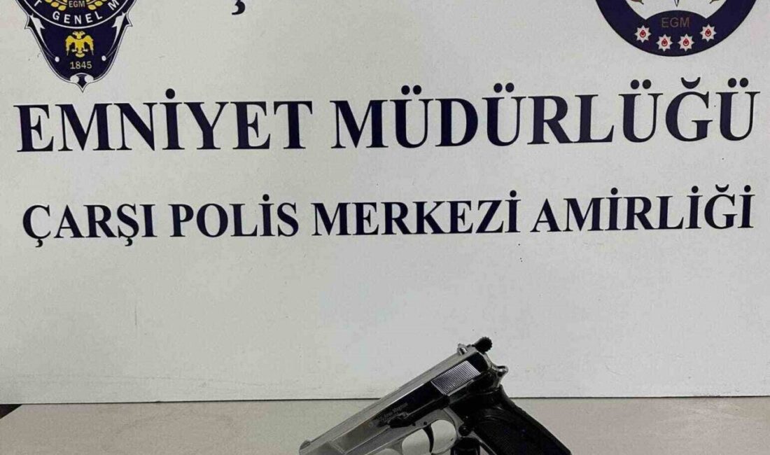 Çorum’da polis ekipleri tarafından yapılan denetimlerde 3,143 kişinin kimlikleri kontrol