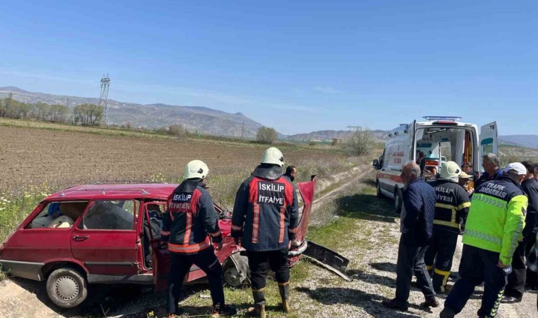 Çorum’da meydana gelen trafik kazasında 3 kişi yaralandı. İskilip-Çorum kara