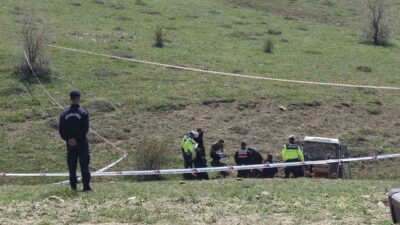 Çorum’un Alaca ilçesinde, dere yatağına devrilen bir traktörde meydana gelen