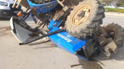 Çorum’un İskilip ilçesinde, bir kişinin yaralandığı traktör-ambulans çarpışması meydana geldi.