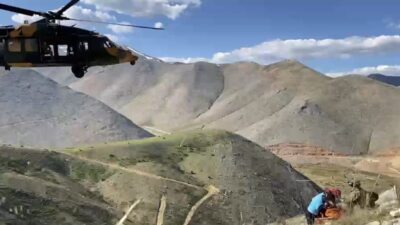 Adıyaman’da bir kişi, Çelikhan ilçesine bağlı Yüzen Adalar mevkiinde mantar