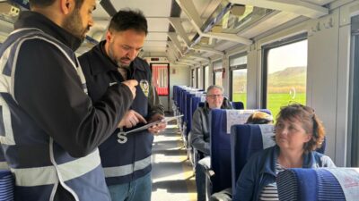 Yerköy İlçe Emniyet Müdürlüğü ekipleri, vatandaşların huzurlu ve güvenli yolculuk