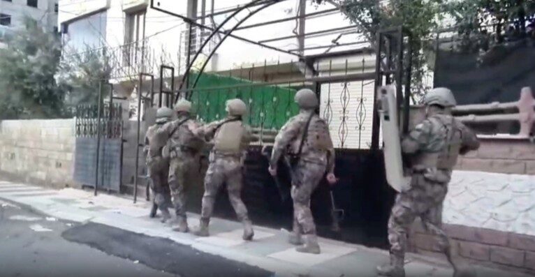 DEAŞ Terör Örgütüne Karşı 56 İlde Gerçekleştirilen Operasyonlarda 525 Şüpheli