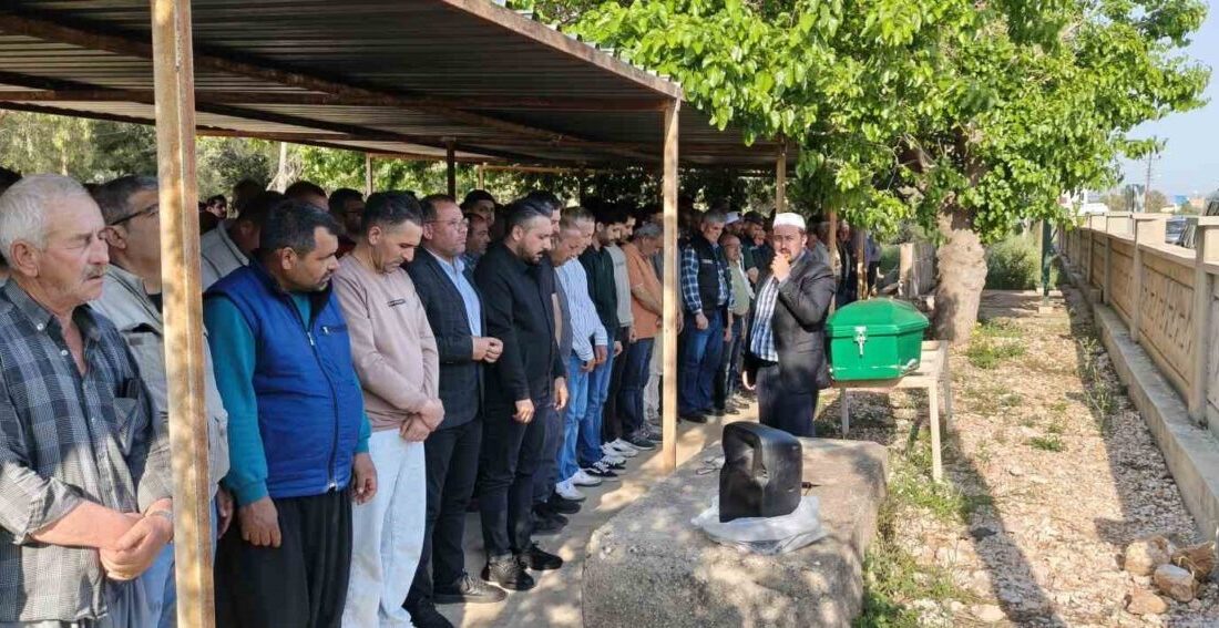 Mersin’in Silifke ilçesi açıklarında deniz yüzeyinde bulunan 2 erkek cesediyle