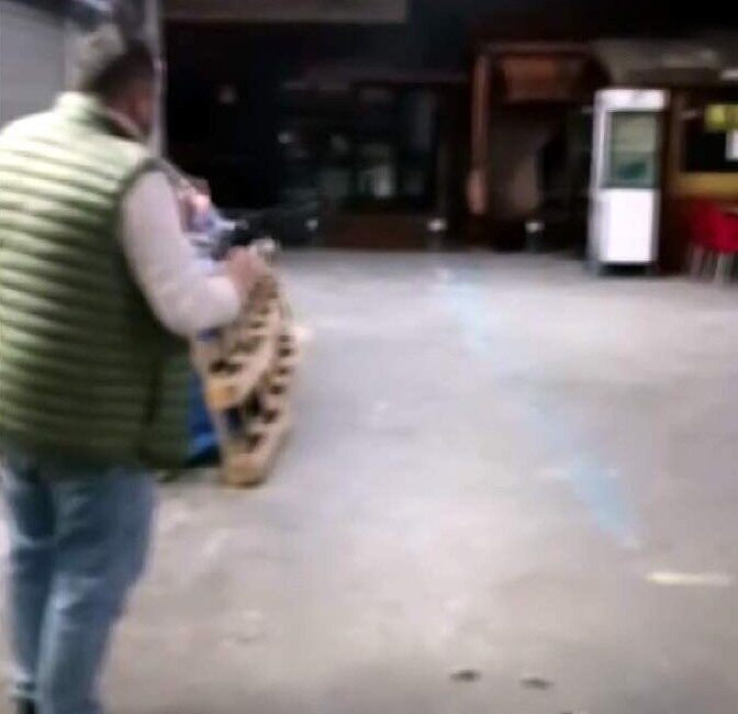 Zonguldak’ın Devrek ilçesinde bir iş yerine yapılan silahlı saldırı, cep