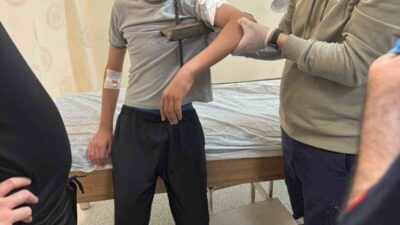 Diyarbakır’da, bir öğrencinin koluna demir korkuluk saplanarak yaralanması sonucu, itfaiye