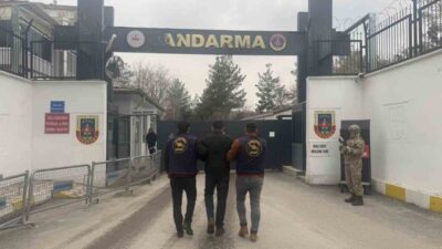 Diyarbakır İl Jandarma Komutanlığı ekipleri tarafından gerçekleştirilen operasyonlarda, haklarında kesinleşmiş