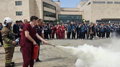 Hatay’ın Dörtyol ilçesinde faaliyet gösteren Devlet Hastanesi, personelin acil durumlara