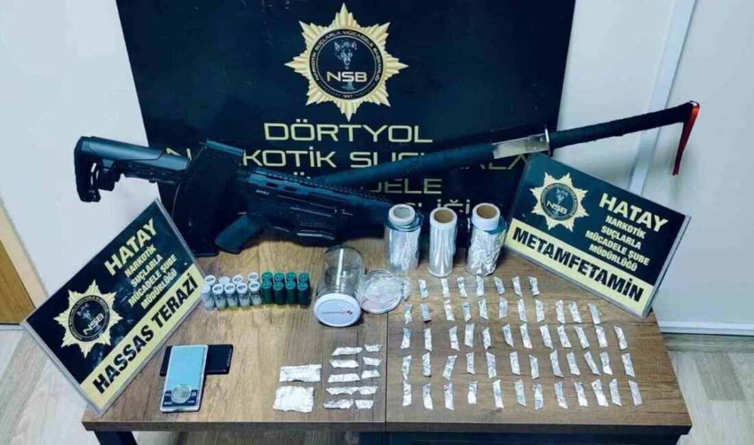 Hatay’ın Dörtyol ilçesinde uyuşturucu satıcılarına yönelik düzenlenen operasyonda 3 kişi