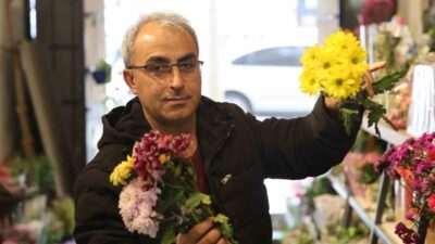 Kırşehir’deki çiçekçiler, yaz sezonuna hazırlıklarını hızlandırıyor. Baharın gelmesiyle birlikte çiçek