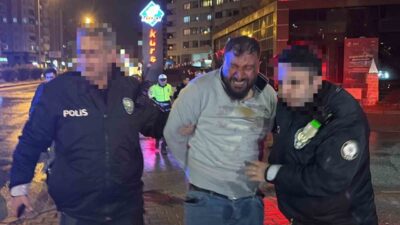 Kayseri’nin Kocasinan ilçesinde polisin ‘dur’ ihtarına uymayan bir sürücü, aracıyla
