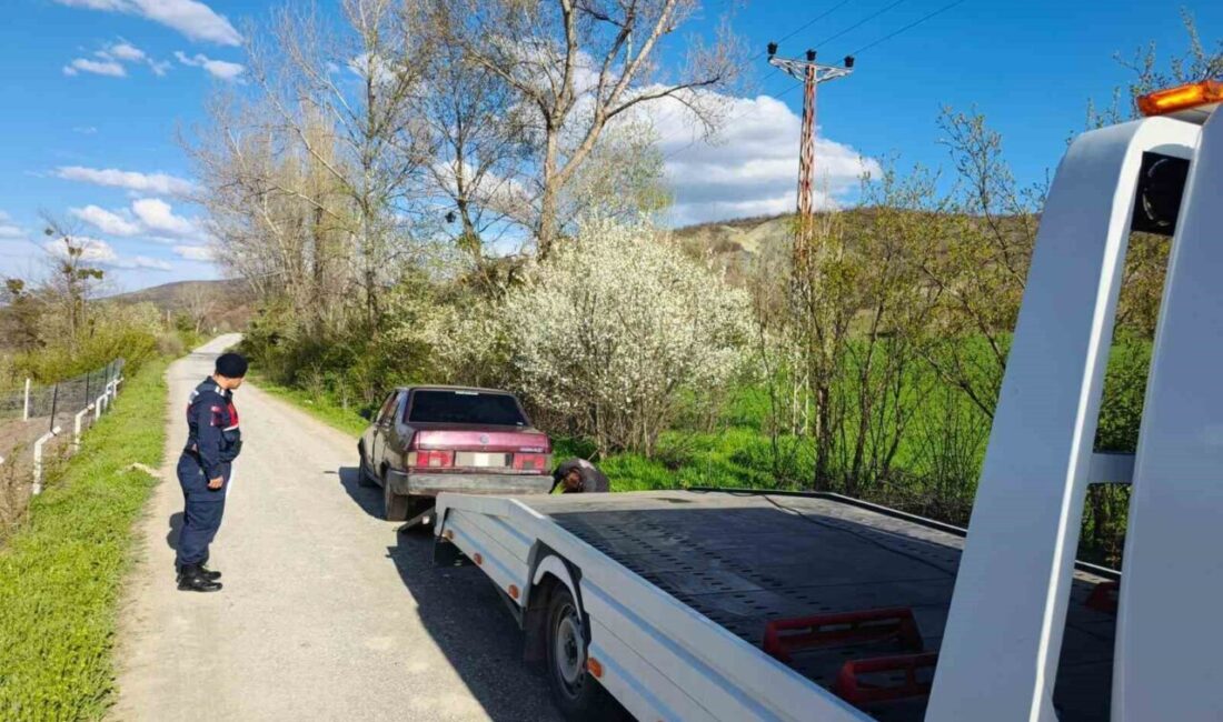 Yozgat İl Jandarma Komutanlığı tarafından gerçekleştirilen trafik denetimlerinde, ‘Dur’ ihtarına
