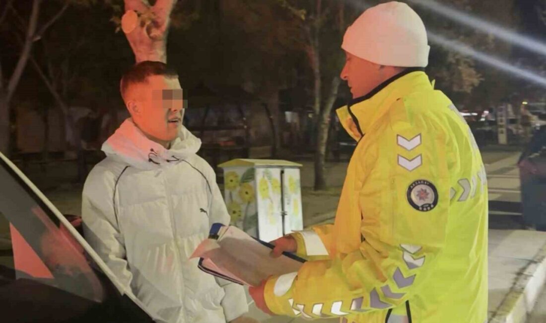 Aksaray’da polis, ‘dur’ ihtarına uymayan ve kaçan bir sürücü ile
