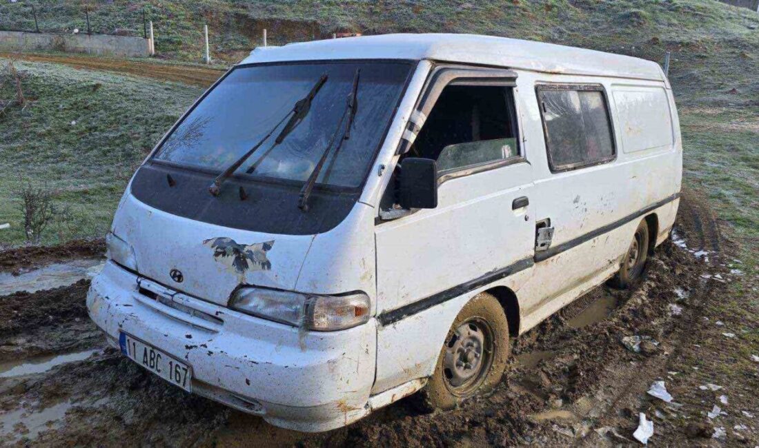 Bilecik’te, bir araçta kaçak odun bulunduğu ihbarı üzerine harekete geçen