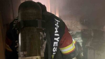 Balıkesir’in Edremit ilçesinde, 3 katlı bir binanın en üst katında