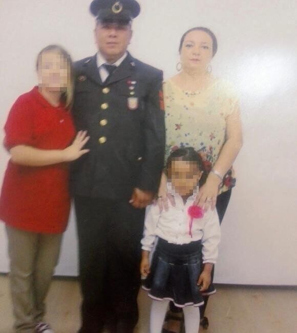 Ankara’nın Sincan ilçesinde emekli bir uzman çavuş, eşini ve bir