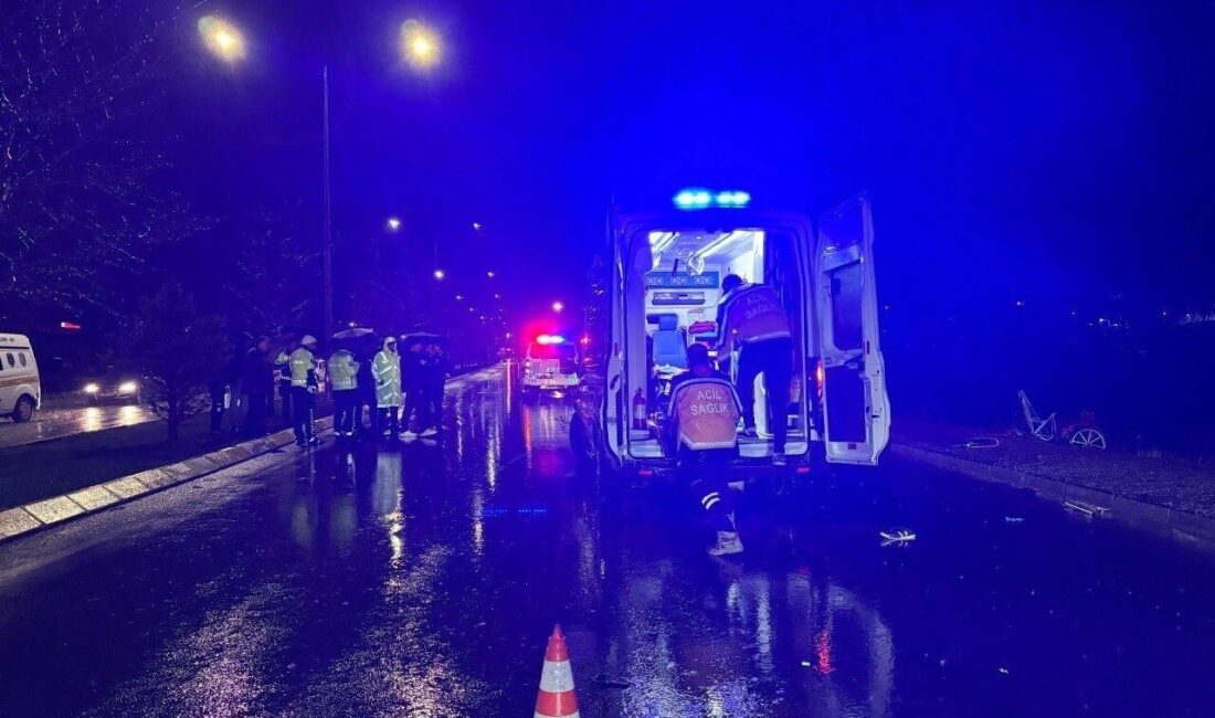 Erzincan’da bir bisiklet sürücüsü ticari taksi ile çarpıştı ve hayatını