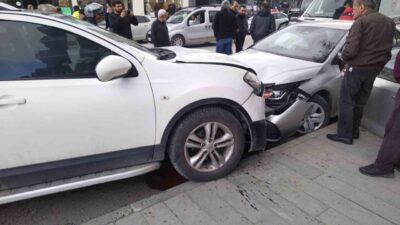 Erzincan’da meydana gelen trafik kazasında 2 kişi yaralandı. Kızılay Mahallesi’nde