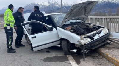 Erzincan’da yaşanan trafik kazasında 2 kişi yaralandı. Olay, Çağlayan yolu