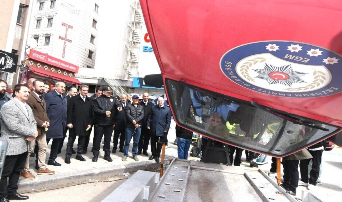 Erzurum’da trafik güvenliği hakkında farkındalık yaratmak amacıyla faaliyete geçirilen emniyet