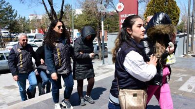 Erzurum ilinde, Asayiş Şubesi Ahlak Büro Amirliği ekipleri tarafından masaj