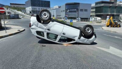 Esenyurt ilçesinde iddiaya göre aşırı hızla seyreden bir sürücü, çarptığı