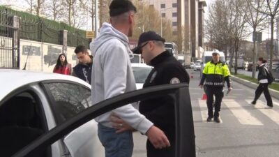 Esenyurt bölgesinde okul ve çevrelerinde polis denetimlerinin sıklaştırıldığı bildirildi. Yapılan