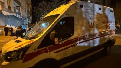 Diyarbakır’ın Bağlar ilçesinde bir adam, eşini ve kızını silahla yaraladıktan
