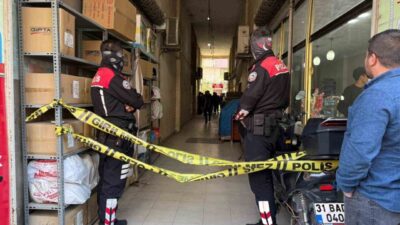 Hatay’ın Payas ilçesinde, 46 yaşındaki bir esnafın iş yerinde cansız