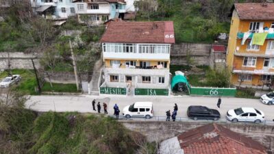 Karabük’te 61 yaşındaki M.D. isimli şahsın evinin çatısına ve çevresine