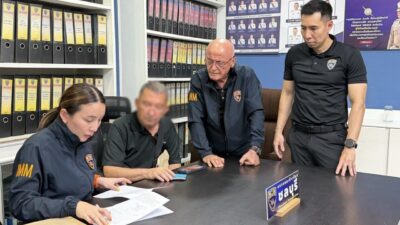 Türkiye’deki 6 Şubat 2023 depremlerinde Adana’da yıkılan bir binaya ilişkin