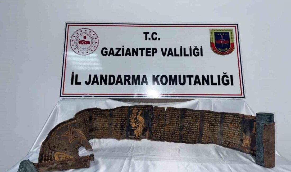 Gaziantep’te jandarma ekiplerinin gerçekleştirdiği operasyonda, 2 metre uzunluğunda, İbranice altın