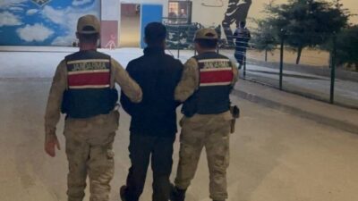 Gaziantep’te jandarma tarafından gerçekleştirilen üst aramasında uyuşturucu madde bulundurduğu tespit
