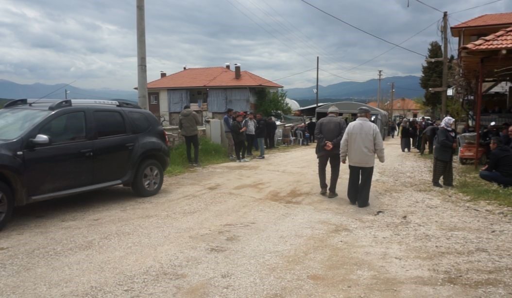 Burdur’un Çavdır ilçesinde, düğünlerinin gerçekleşeceği gün evlerinde hayatlarına son verdikleri