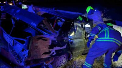 Balıkesir’in Gönen ilçesinde gece saatlerinde tek taraflı trafik kazası meydana