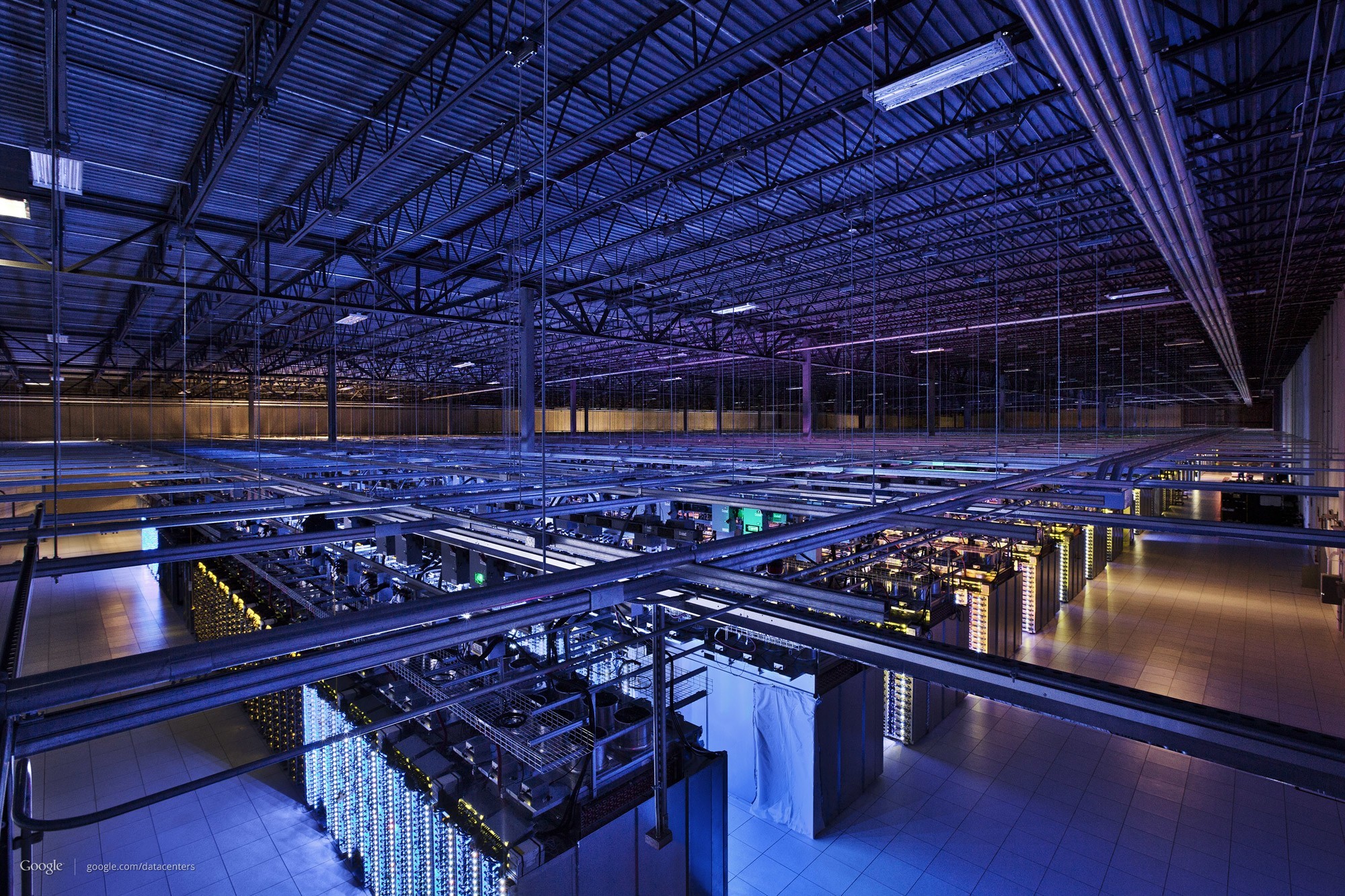 Google veri merkezi yarı iletken fabrikasından dönüşüyor