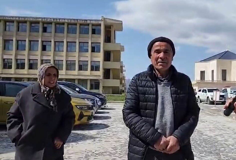 Tunceli Adliyesi’ne gelen Halit Doku, kızı Gülistan Doku’nun duruşmasının ardından