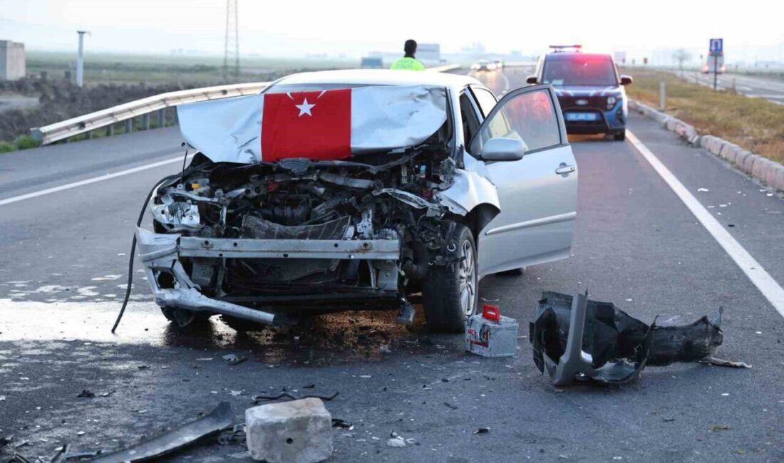Aksaray’da, hacca gitmek üzere yola çıkan ve devrilen bir tır