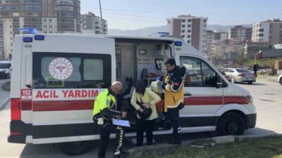 Samsun’un İlkadım ilçesinde meydana gelen bir trafik kazasında, hafif ticari