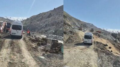 Hakkari-Van karayolunda meydana gelen heyelan sonrası yolun tek şeritten trafiğe