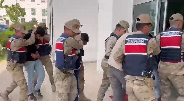 Hatay’ın Kırıkhan ilçesinde jandarma ekipleri, teknoloji ekipmanları çalan şahıslara yönelik
