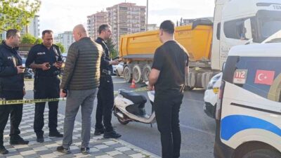 Kahramanmaraş’ta bir kişinin düşmanıyla silahla çatıştığı sırada, olay yerinden geçmekte