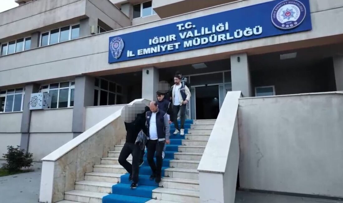 Iğdır’da insan kaçakçılığı operasyonunda yakalanan 3 şüpheli tutuklandı. İl Emniyet