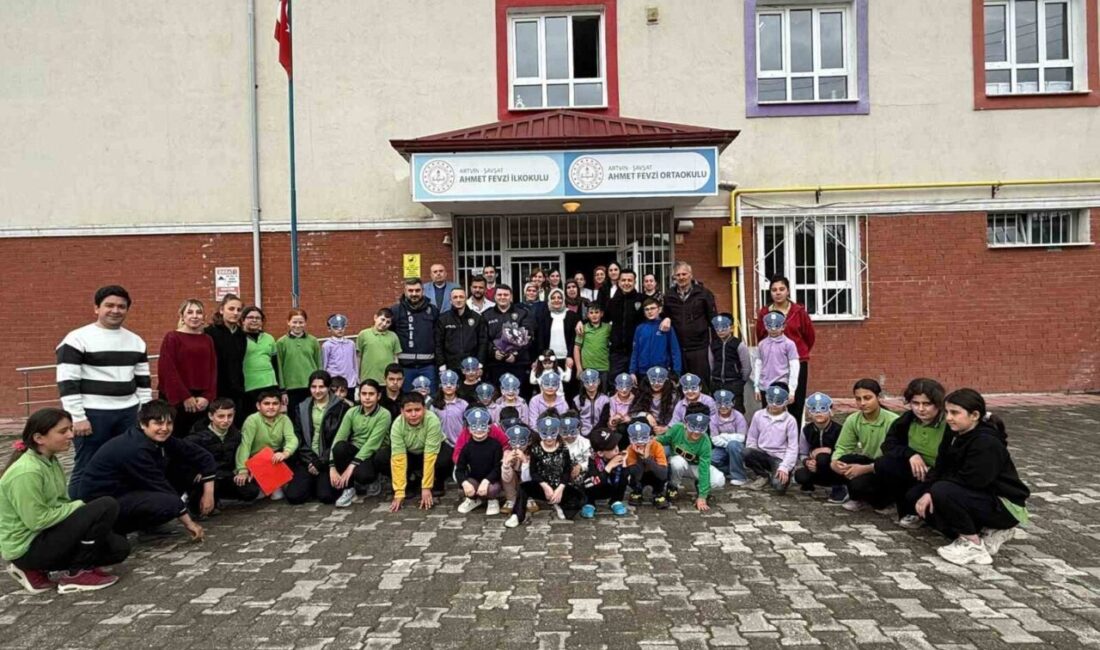 Artvin’in Şavşat ilçesinde okul çevresinde rahatsızlık veren şüpheli kişiler olduğu