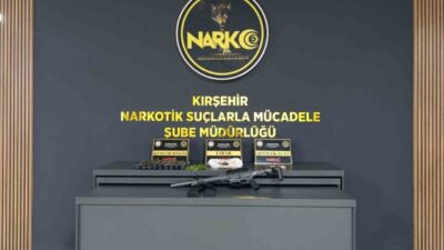 Kırşehir merkezinde, polis ekipleri tarafından gerçekleştirilen bir operasyonda uyuşturucu madde