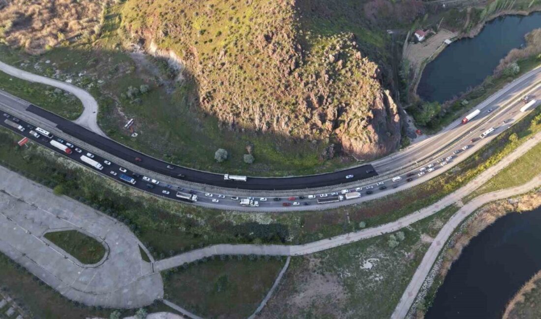 Kırıkkale’de meydana gelen trafik kazasında 3 kişi yaralandı. Kaza, Ankara-Kırıkkale