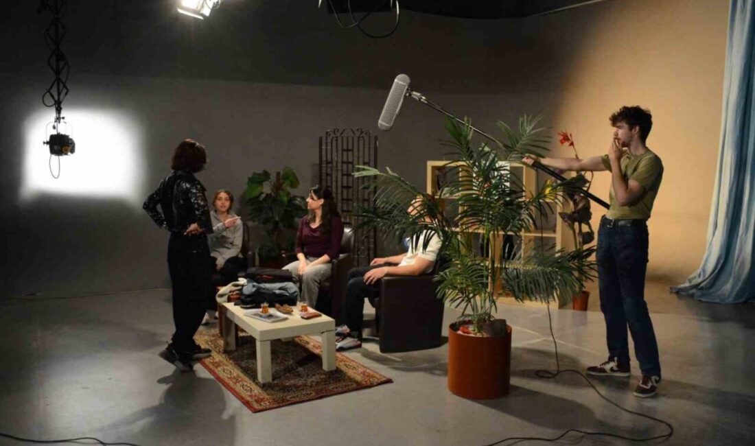 Anadolu Üniversitesi İletişim Bilimleri Fakültesi tarafından düzenlenen “İletişim Buluşmaları” etkinliği